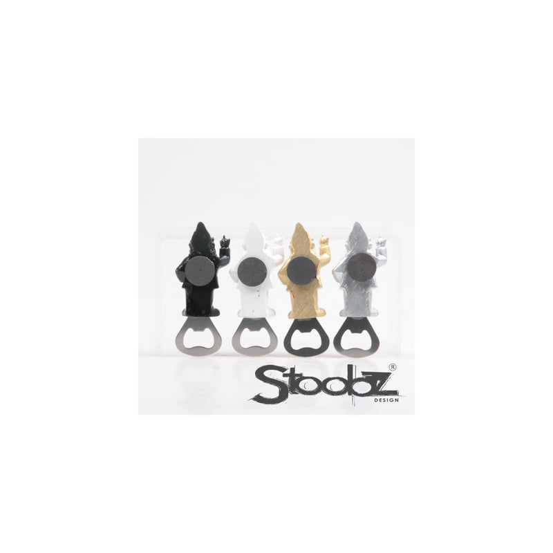 Afbeelding laden in galerijviewer, Stoobz design stoobz kabouter f*ck you flesopener met magneet 9cm zwart wit zilver goud
