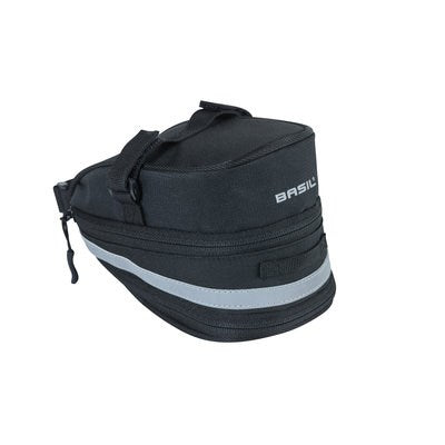 Afbeelding laden in galerijviewer, Basil Mada Zadeltas - Compact, zwart, 1L, klittenband, fietsaccessoire
