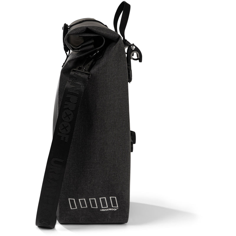 Afbeelding laden in galerijviewer, Urbanproof urban proof single district tas 20l zwart recycled
