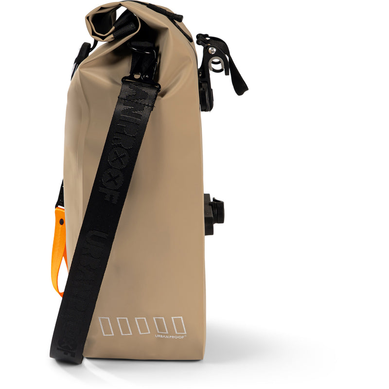 Afbeelding laden in galerijviewer, Urbanproof urban proof single storm tas 20l zand recycled
