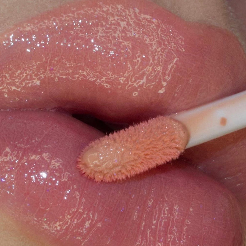 Afbeelding laden in galerijviewer, Claresa volumizing lipgloss chill out 12 at ease 5ml
