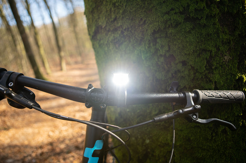 Afbeelding laden in galerijviewer, Koplamp High Power USB 35 Lux
