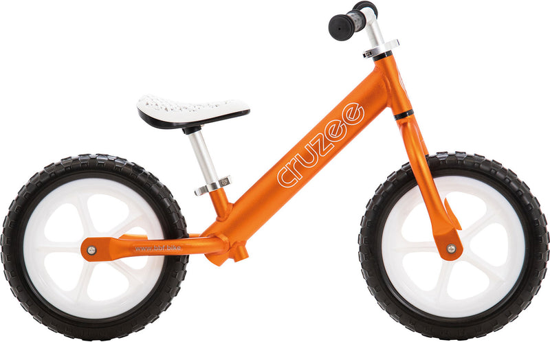 Afbeelding laden in galerijviewer, Cruzee ultralite balance bike 12″ orange
