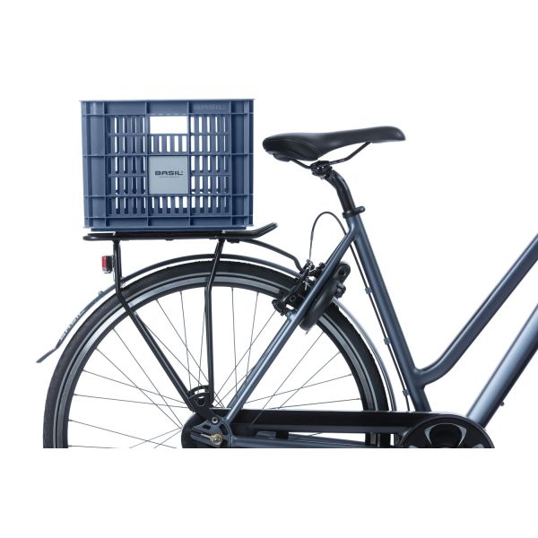 Afbeelding laden in galerijviewer, Basil fietskrat M - medium - 29.5 liter - blauw
