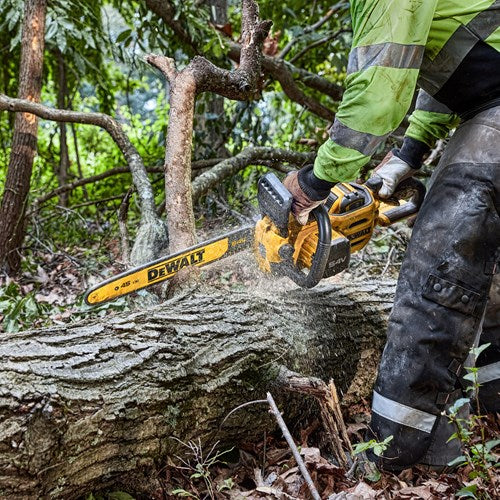 Afbeelding laden in galerijviewer, Dewalt dcmcs574n-xj - 54v xr flexvolt kettingzaag 45cm | zonder accu en lader - dcmcs574n-xj
