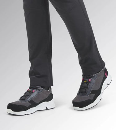Diadora werkschoen athena laag 179902 s3l d0458 | nine iron raspberry (d0458) | maat 42 - 8053607443444