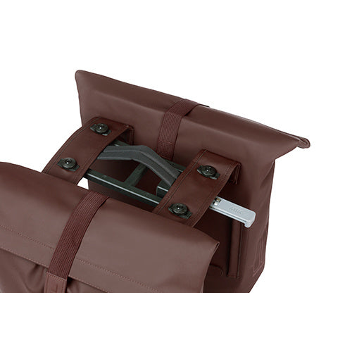 Afbeelding laden in galerijviewer, Basil Tas City Dubbel MIK Vegan Leather | Roasted Brown
