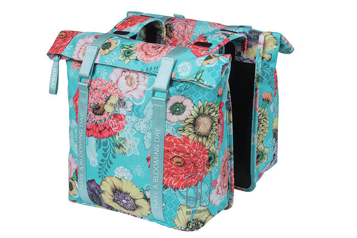 Afbeelding laden in galerijviewer, Basil Bloom Field dubbele fietstas - waterdicht, gerecycled PET - 28-35L - sky blue
