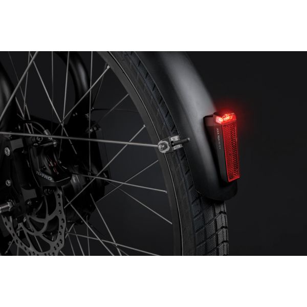 Afbeelding laden in galerijviewer, Spatbordachterlicht Axa NYX E6-12 Volt
