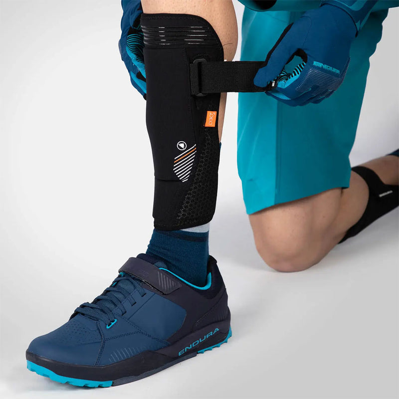 Afbeelding laden in galerijviewer, Endura mt500 d3o® - shin protectors
