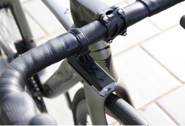 Afbeelding laden in galerijviewer, Cateye h-34n flextight™ aero handlebar bracket
