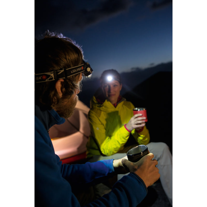 Afbeelding laden in galerijviewer, Ledlenser hoofdlamp h14r.2 ledverlichting (850 lm, 6000 - 8000k)
