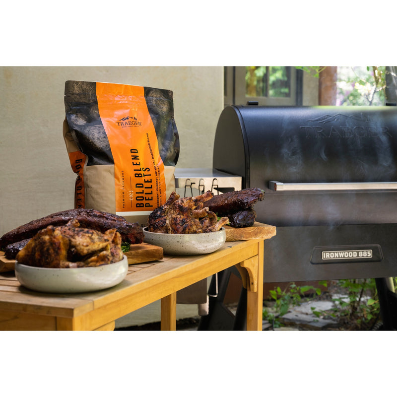 Afbeelding laden in galerijviewer, Traeger bold blent pellets - limited edition brandstof (8 kg)
