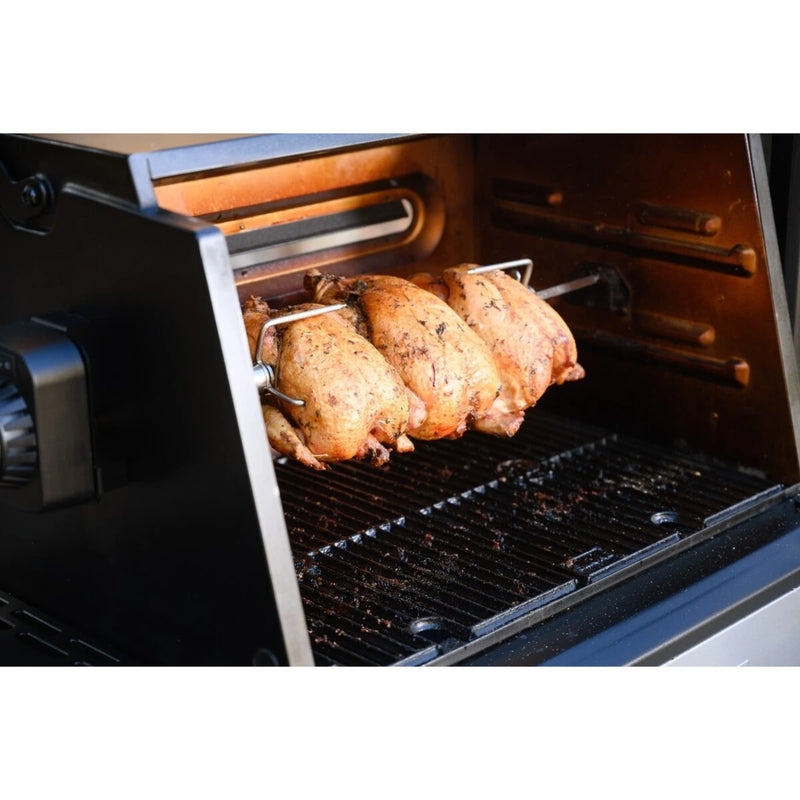 Afbeelding laden in galerijviewer, Masterbuilt ® gravity series™ rotisserie draaispit – voor perfect langzaam gegaard vlees
