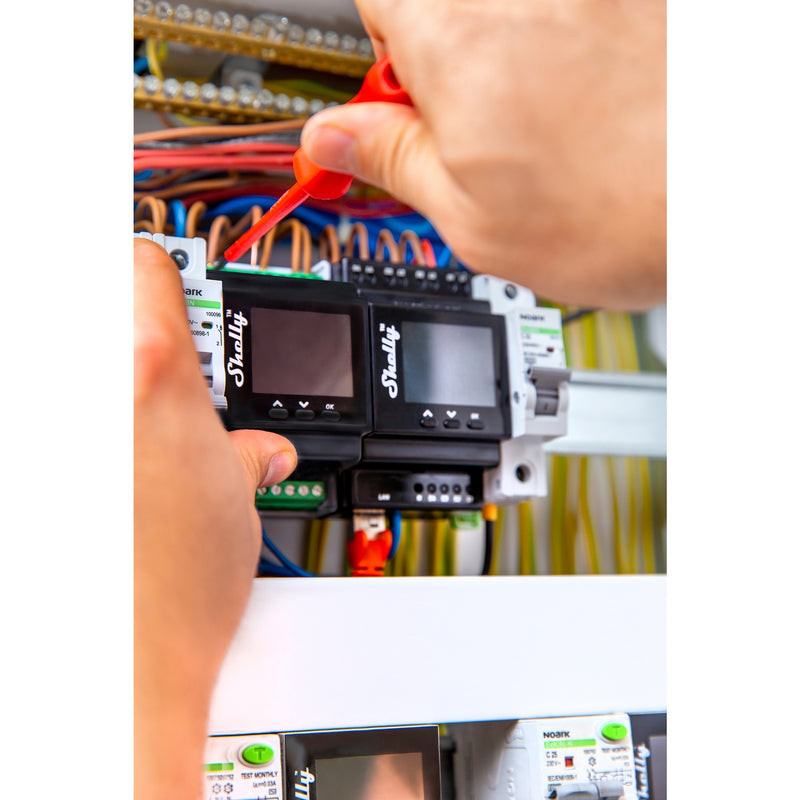 Afbeelding laden in galerijviewer, Shelly pro 4pm relais (4-kanaals, wifi, lan, bluetooth)
