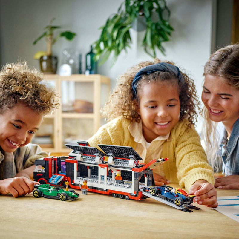 Afbeelding laden in galerijviewer, Lego city f1 truck met rb20 en amr24 f1® auto's speelset - 60445
