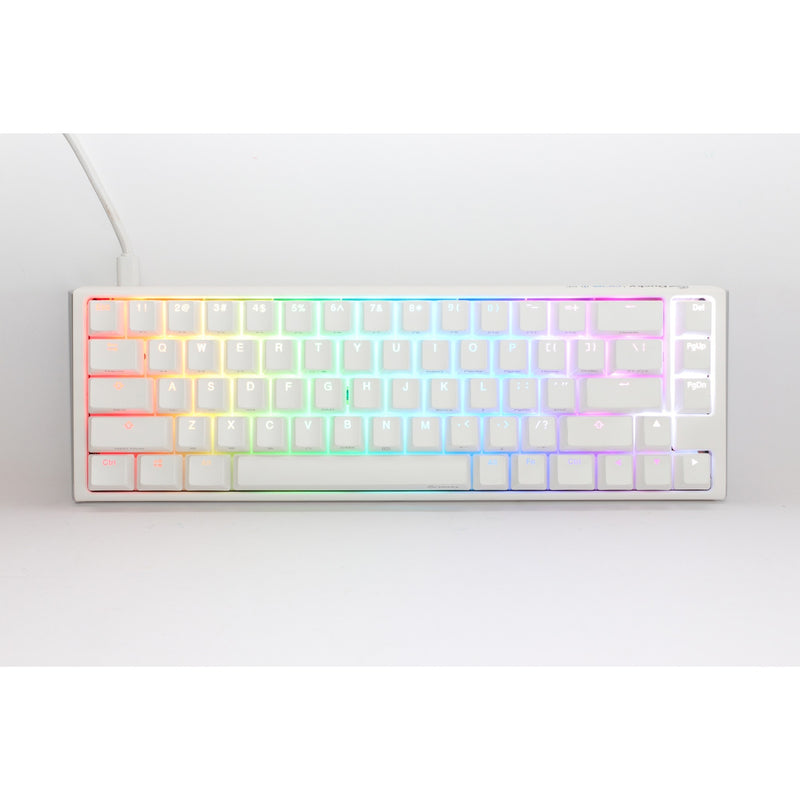 Afbeelding laden in galerijviewer, Ducky one 3 classic pure white sf rgb mechanisch toetsenbord (wit, us lay-out (qwerty), cherry mx brown, 65%, rgb leds, double-shot pbt, hot-swappable, quack mechanics)
