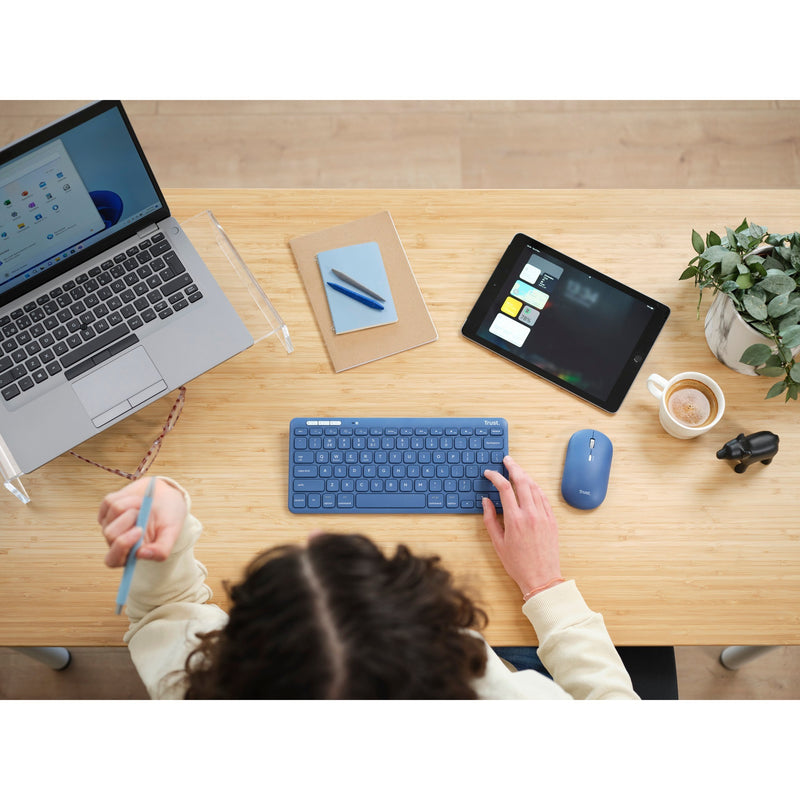 Afbeelding laden in galerijviewer, Trust lyra multi-device wireless keyboard mouse, desktopset (blauw, us lay-out, scissor switches, 800 - 1.600 dpi, 2,4 ghz usb, bluetooth, 65%)
