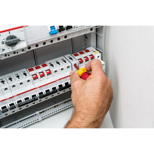Wiha schroevendraaier met bithouderset electric slimvario (rood geel, stubby 4-delig met slimbits)