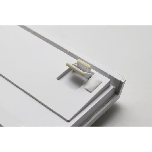 Ducky zero 6108 pure white rgb mechanisch gaming toetsenbord (wit, us lay-out (qwerty), cherry mx2a speed silver, 100%, rgb leds, double-shot pbt, hot swap, 2.4ghz | bluetooth | usb-c)