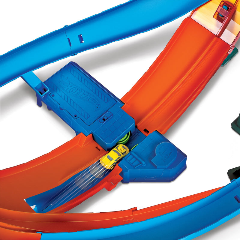 Afbeelding laden in galerijviewer, Hot wheels massive loop mayhem track set racebaan

