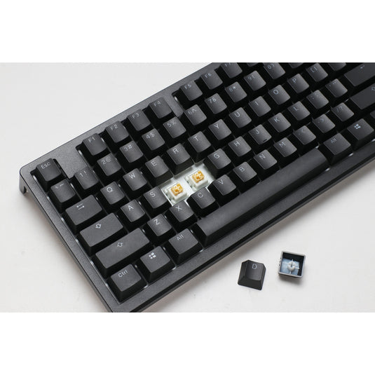 Ducky zero 6108 classic black rgb mechanisch gaming toetsenbord (zwart, us lay-out (qwerty), cherry mx2a red, 100%, rgb leds, double-shot pbt, hot swap, 2.4ghz | bluetooth | usb-c)