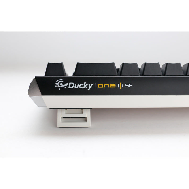 Afbeelding laden in galerijviewer, Ducky one 3 classic sf rgb mechanisch toetsenbord (zwart, us lay-out (qwerty), cherry mx brown, 65%, rgb leds, double-shot pbt, hot-swappable, quack mechanics)
