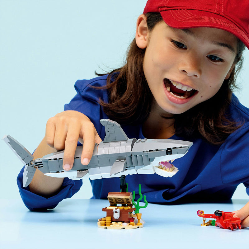 Afbeelding laden in galerijviewer, Lego creator 31381 woeste haai met schatkist
