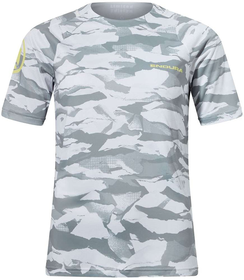Afbeelding laden in galerijviewer, Endura mountain camo - women's mtb jersey
