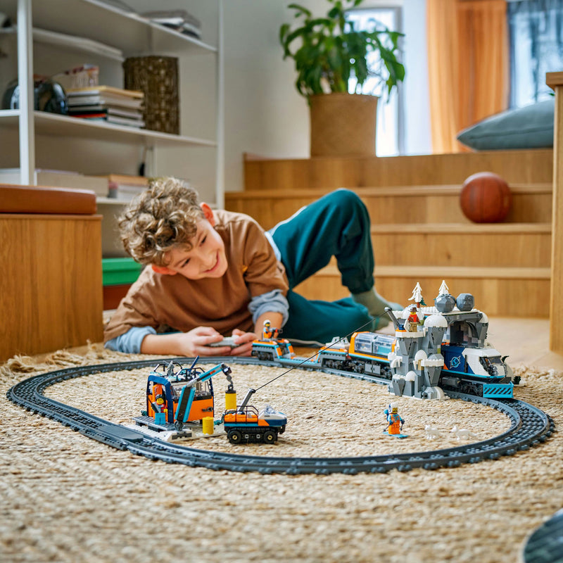 Afbeelding laden in galerijviewer, Lego city onderzoekstrein op de noordpool voertuig speelgoed - 60470
