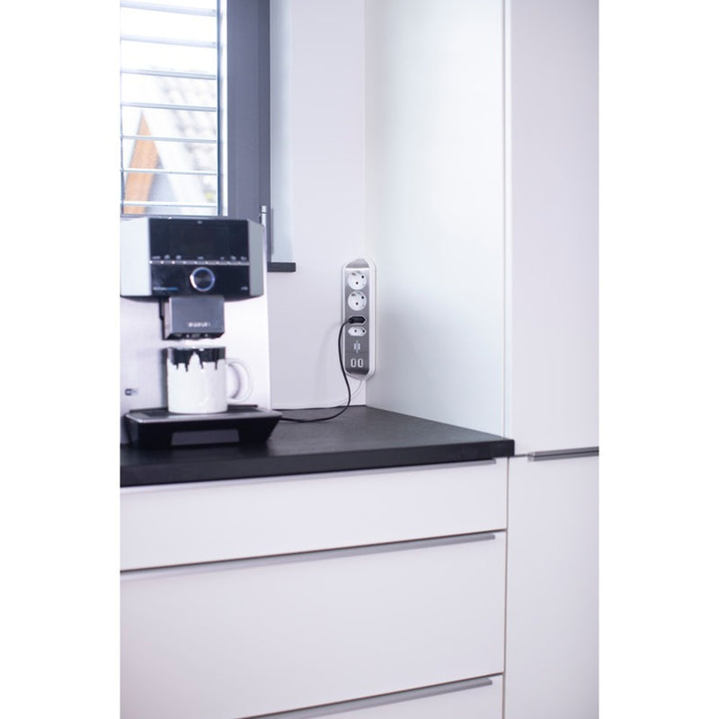 Afbeelding laden in galerijviewer, Brennenstuhl ®estilo hoekaansluitdoosstrook met usb laadfunctie 4-weg 2x beschermende contactdozen 2x euro zilver wit
