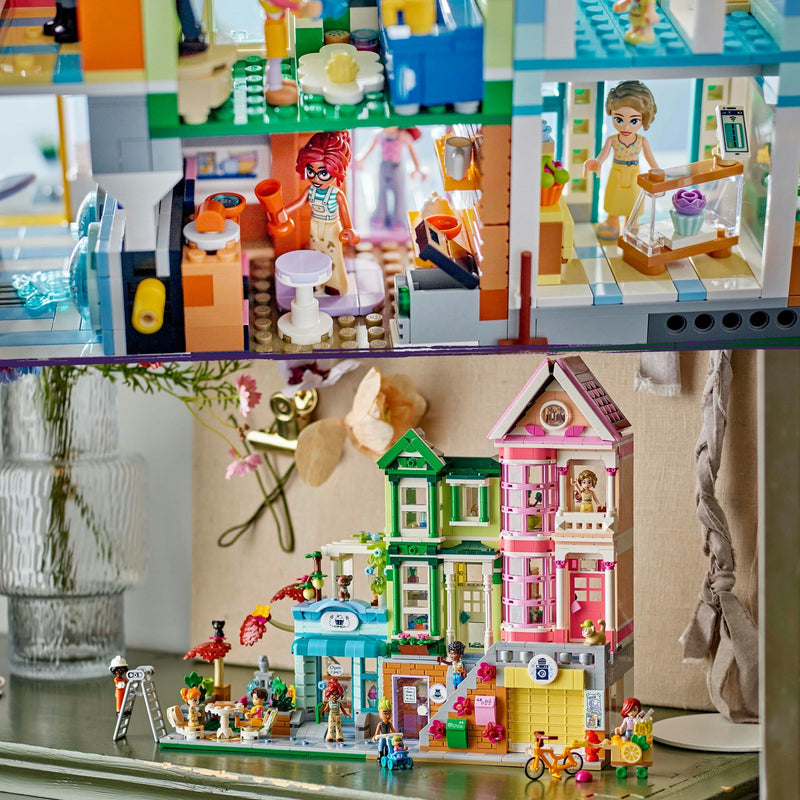 Afbeelding laden in galerijviewer, Lego friends - heartlake city appartementen en winkels constructiespeelgoed (42670)
