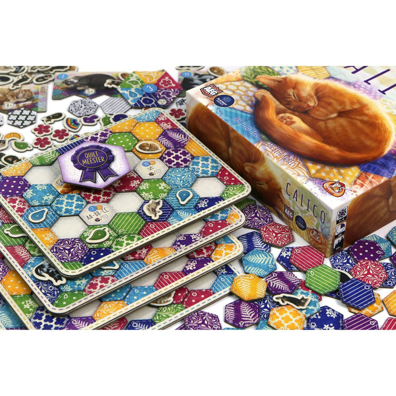 Afbeelding laden in galerijviewer, White goblin games calico bordspel (nederlands, 1 - 4 spelers, 45 minuten, vanaf 10 jaar)
