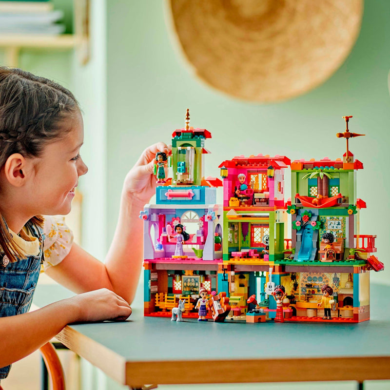 Afbeelding laden in galerijviewer, Lego disney princess - het magische huis van de familie madrigal constructiespeelgoed (43245)
