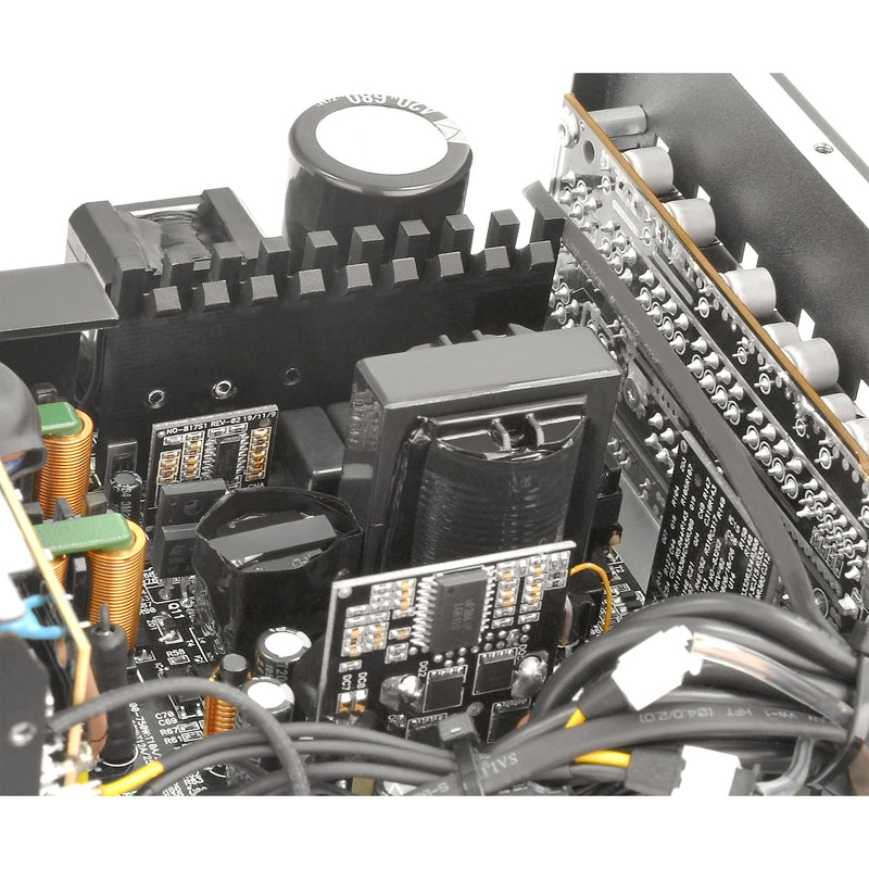 Afbeelding laden in galerijviewer, Thermaltake toughpower gf3 argb gen 5 eu modulaire 750 watt voeding (zwart, 4x pcie)

