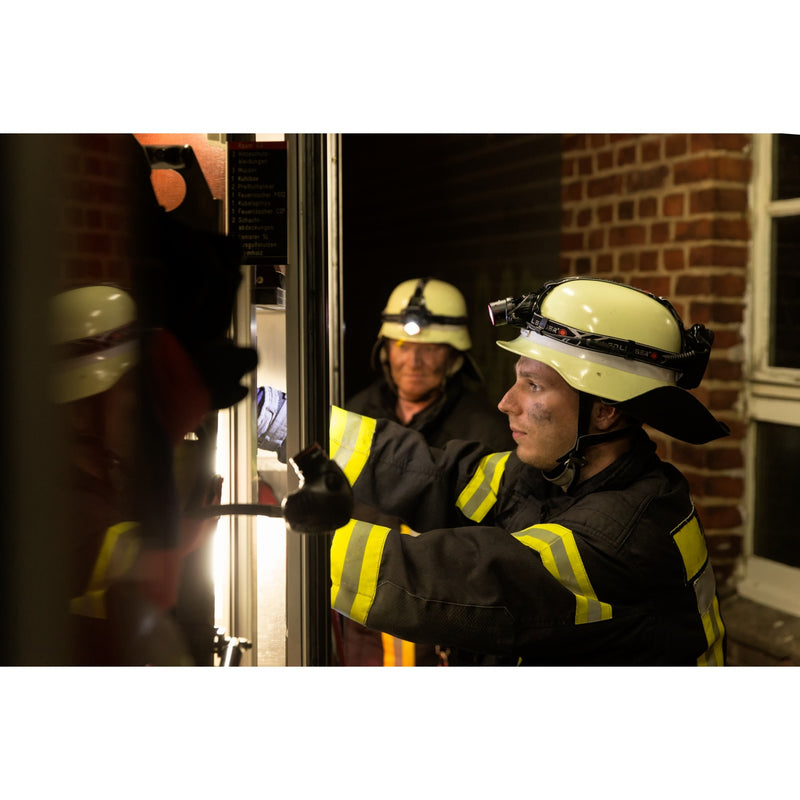 Afbeelding laden in galerijviewer, Ledlenser hoofdlamp h14r.2 ledverlichting (850 lm, 6000 - 8000k)
