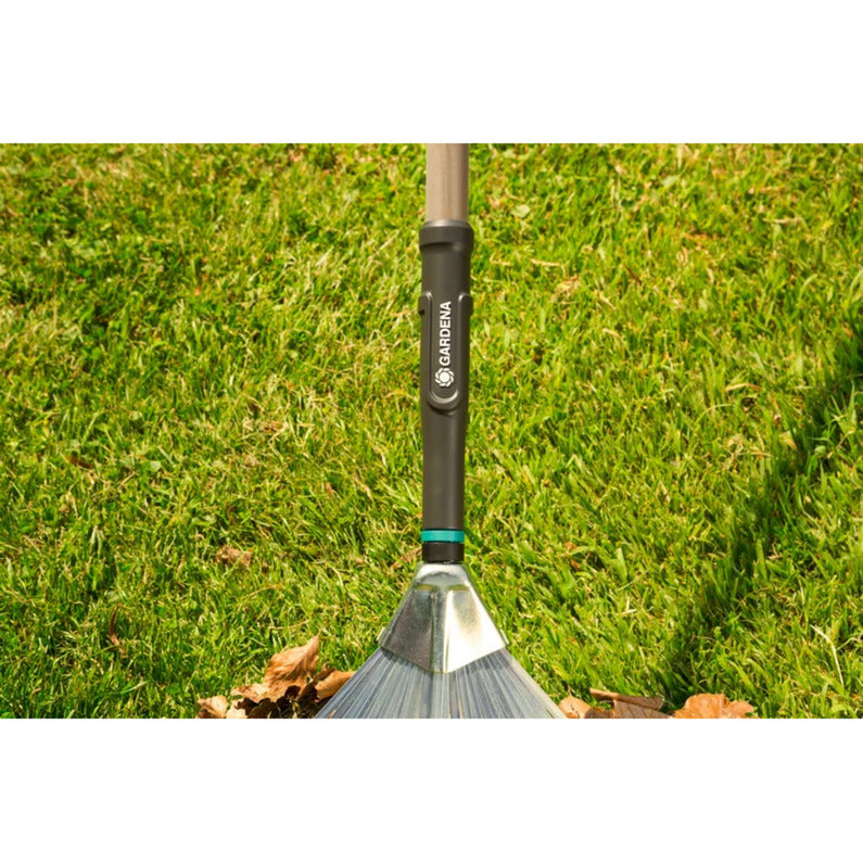 Afbeelding laden in galerijviewer, Gardena pureline verstelbare bladhark fsc 100% (17307-20)
