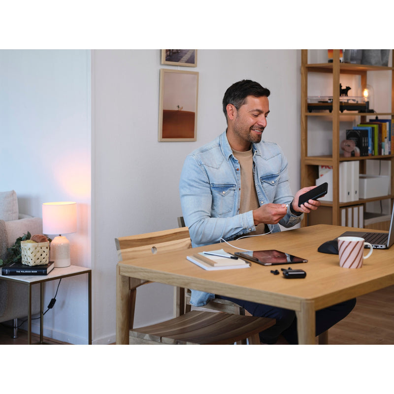 Afbeelding laden in galerijviewer, Trust redoh fast 10.000mah powerbank (zwart)
