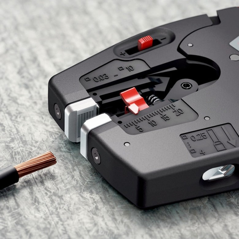 Afbeelding laden in galerijviewer, Knipex nexstrip® multitool voor elektriciens - 190 mm - 12 72 190
