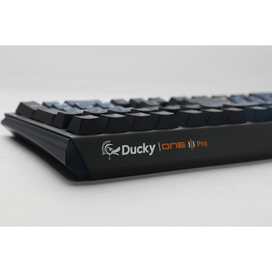 Ducky one 3 pro, gaming toetsenbord (zwart, us lay-out, cherry mx2a speed silver, rgb led, double-shot pbt, quack mechanics, hot swap)