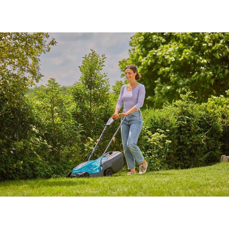 Afbeelding laden in galerijviewer, Gardena grasmaaier easymax 32 18v p4a set 4.0
