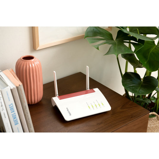 Fritz! box 6850 5g international wlan lte router (wit rood, mesh wi-fi, 4g (lte), 3g (umts hspa+)
