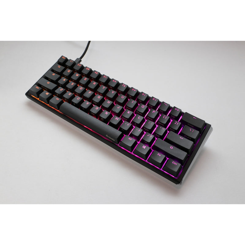 Afbeelding laden in galerijviewer, Ducky one 3 classic mini rgb mechanisch toetsenbord (zwart, us lay-out (qwerty), cherry mx brown, 60%, rgb led, double-shot pbt, hot-swappable, quack mechanics)
