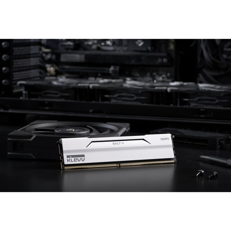 Afbeelding laden in galerijviewer, Klevv 32 gb ddr5-6000 (2x 16 gb) kit werkgeheugen (wit, kd5agu880-60a300i, bolt v, xmp 3.0, expo)
