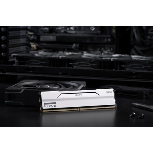 Klevv 32 gb ddr5-6000 (2x 16 gb) kit werkgeheugen (wit, kd5agu880-60a300i, bolt v, xmp 3.0, expo)