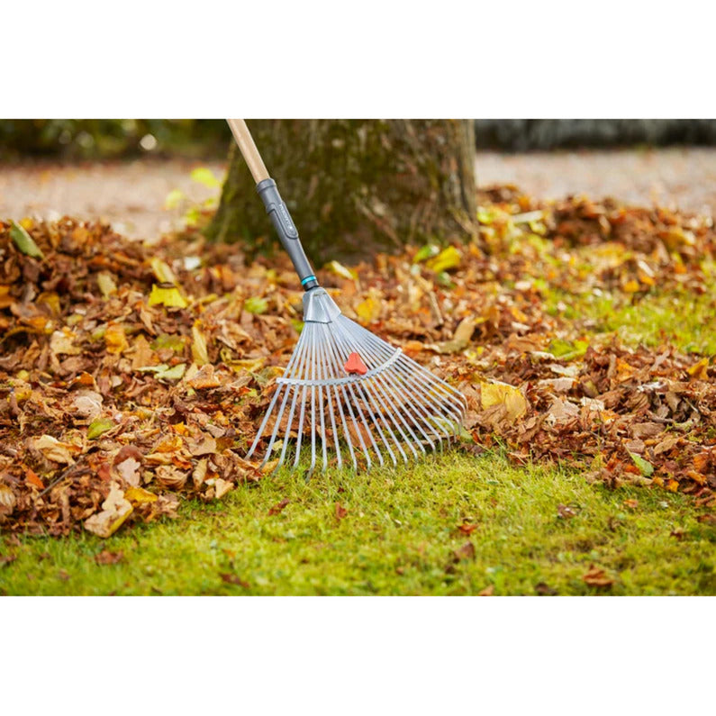 Afbeelding laden in galerijviewer, Gardena pureline verstelbare bladhark fsc 100% (17307-20)
