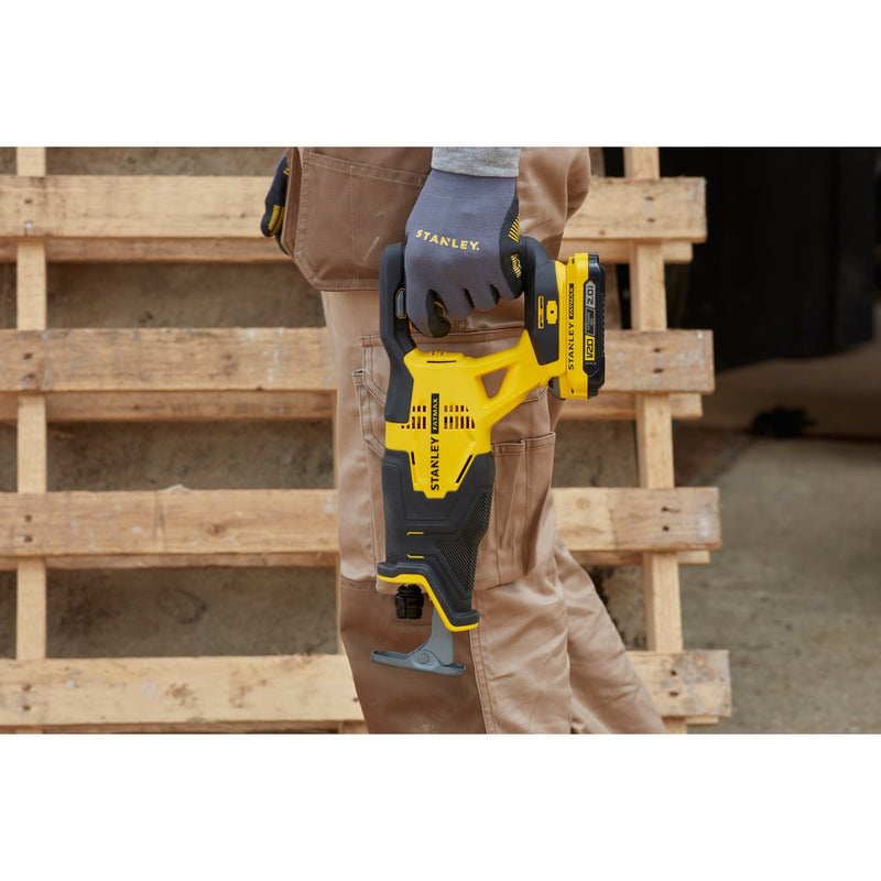 Afbeelding laden in galerijviewer, Stanley sfmcs300d2k fatmax® v20 accu reciprozaag 18v 2.0ah in koffer
