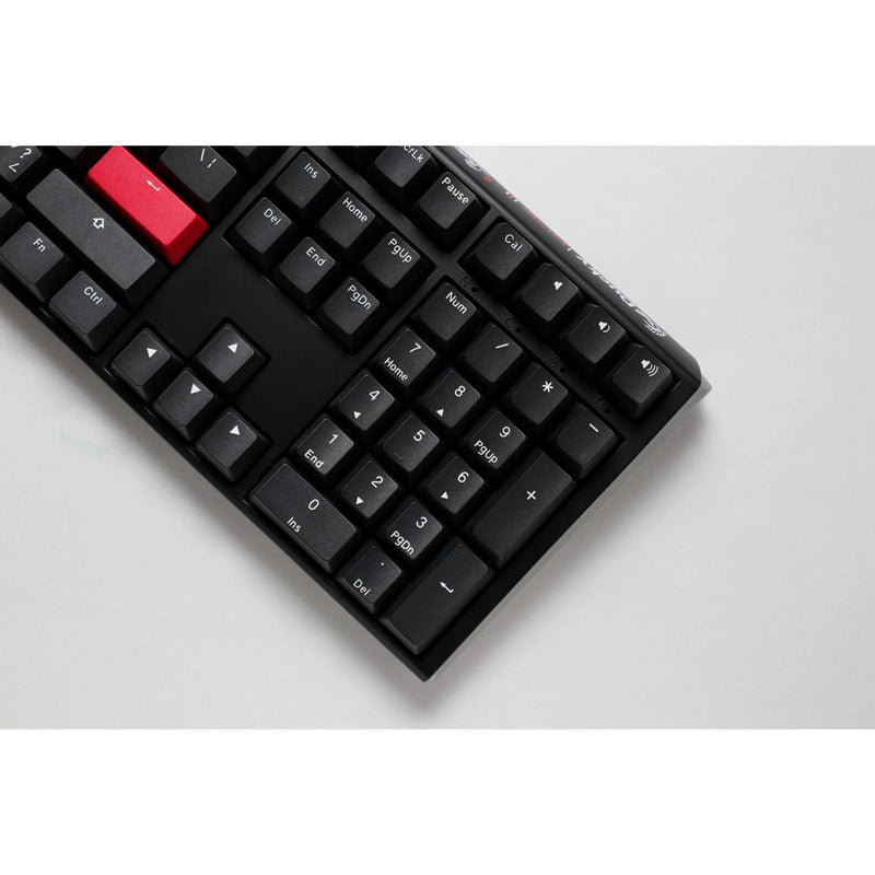Afbeelding laden in galerijviewer, Ducky one 3 carbon black mechanisch toetsenbord (carbon, us lay-out (qwerty), cherry mx brown, 100%, pbt double shot, hot swap)
