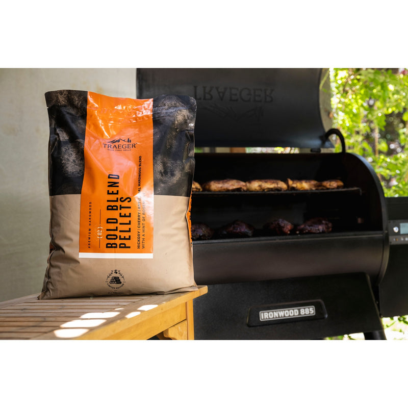 Afbeelding laden in galerijviewer, Traeger bold blent pellets - limited edition brandstof (8 kg)
