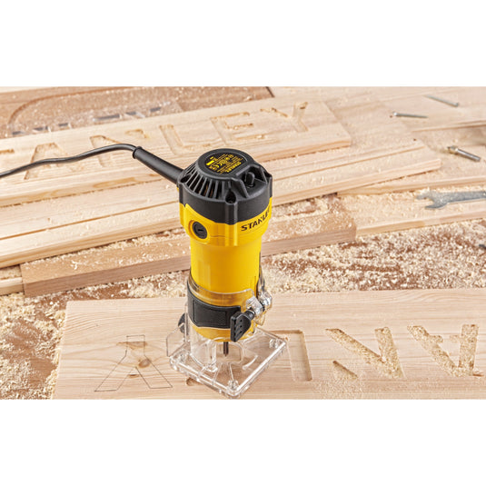 Stanley 550w kantenfrees bovenfrees (geel zwart)